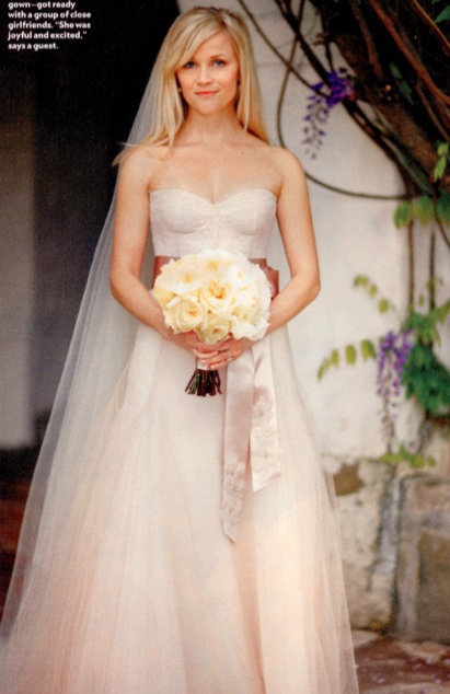 Reese Witherspoon's Monique Lhullier wedding gown