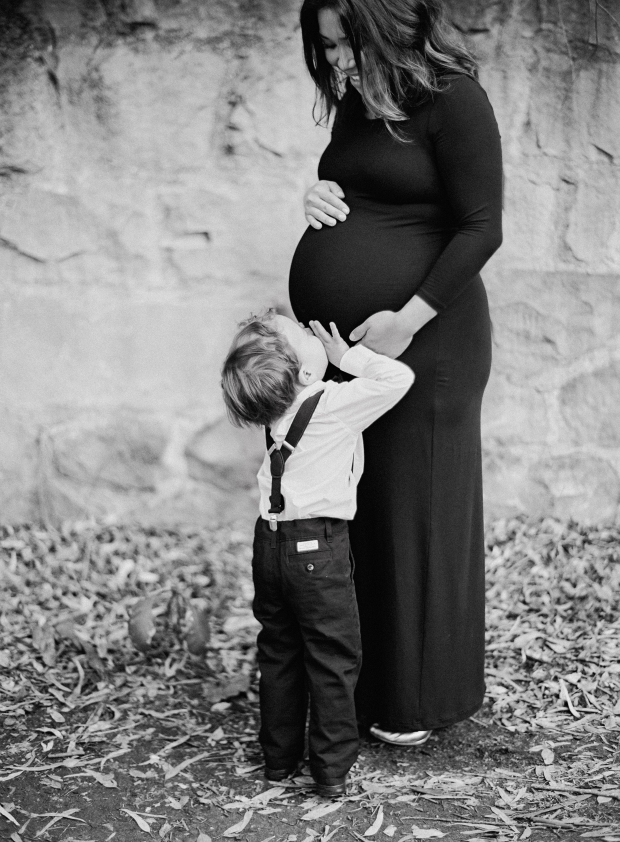 thegreatromance-toddler kissing mom belly-pregnancy